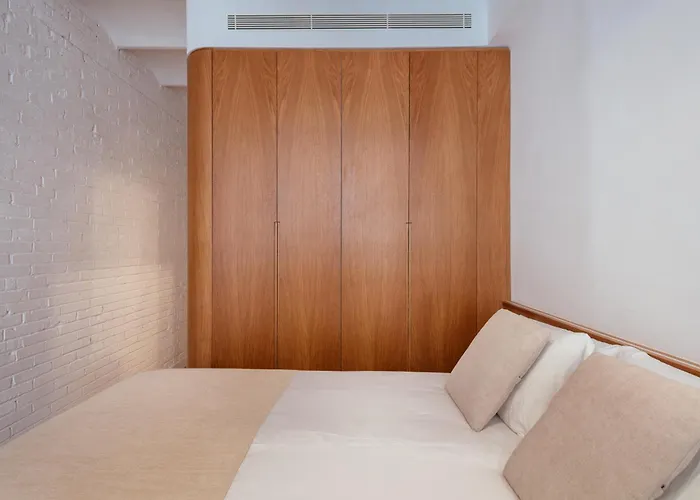 Newly Renovated Stylish Eixample - Great Location