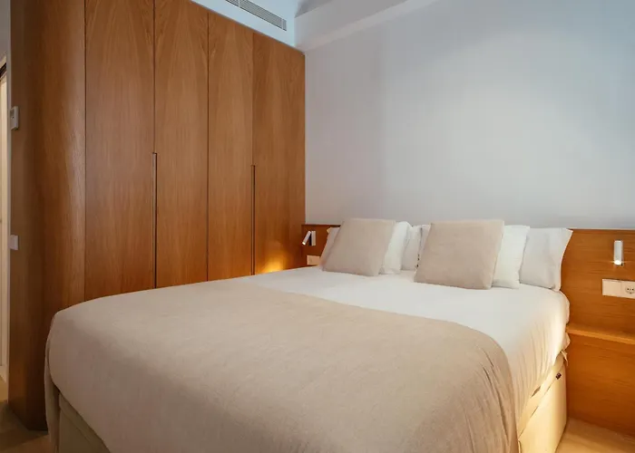 Newly Renovated Stylish Eixample - Great Location